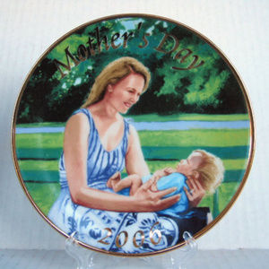 2006 Mother's Day Plate Mother Child Bootman New